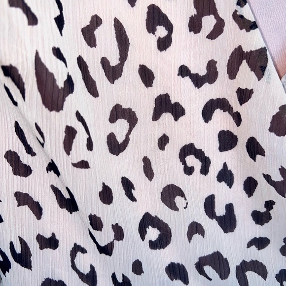 All in Favor Ladies Light Pink Leopard Print Dress Size Medium - Picture 4 of 6